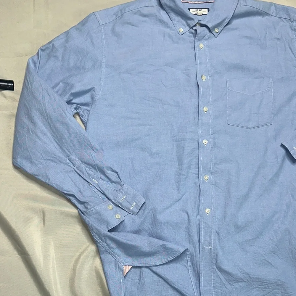 Old Navy Men's Sky Blue Casual Button-Down Shirt - Picture 5 of 9